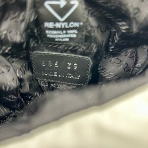 Women's Prada re-nylon quilted snow boots size 39 made in Italy - Picture 5 of 11